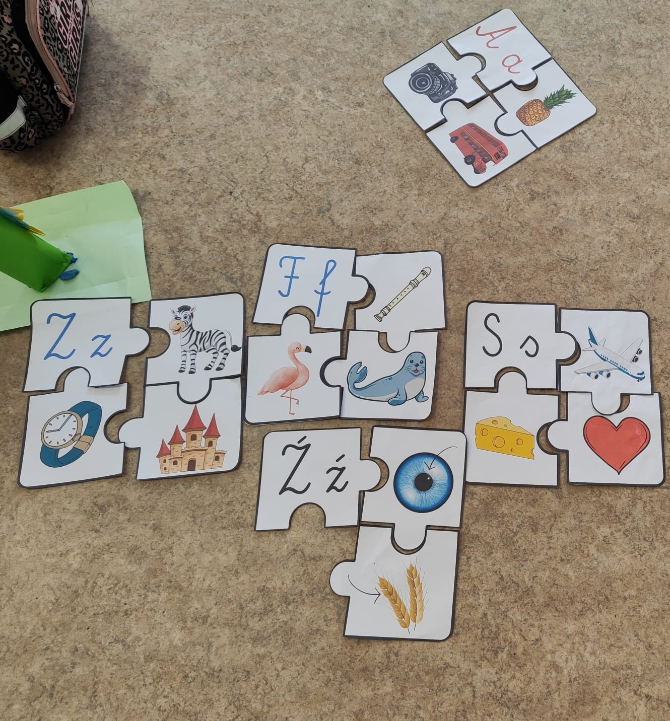 Alfabet - puzzle XL szkoła - Litery pisane - obrazek 6