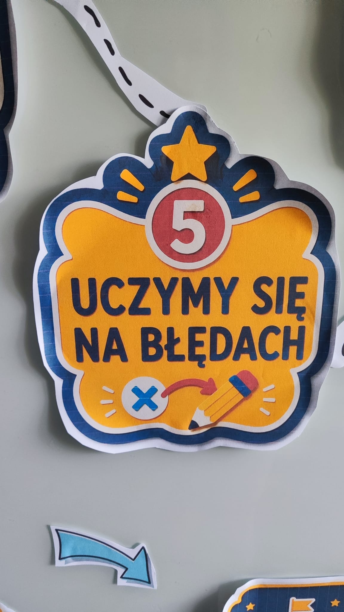 Gazetka/dekoracja. Misja: nowy rok szkolny. - obrazek 9